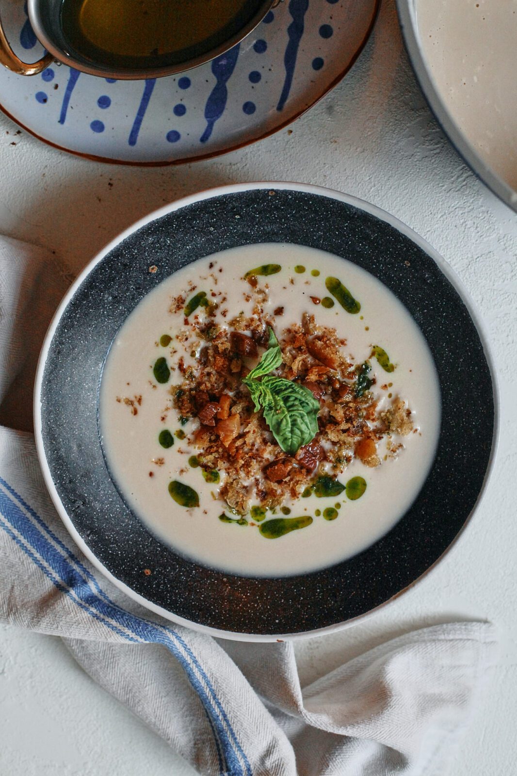 creamy garlic white bean soup