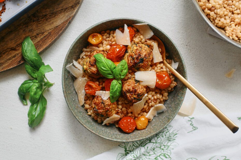 Lemon chicken florentine meatballs with couscous
