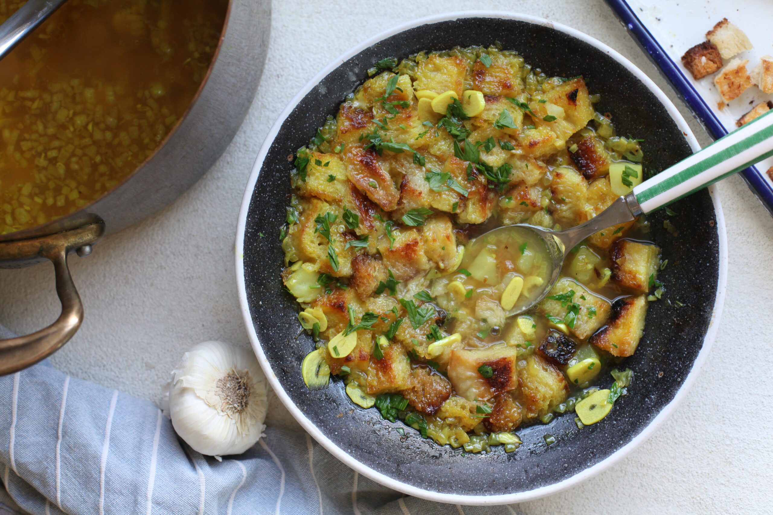 golden garlic soup