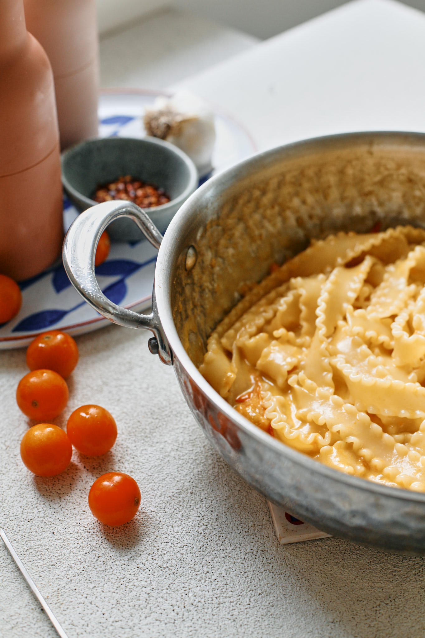 creamy golden tomato pasta