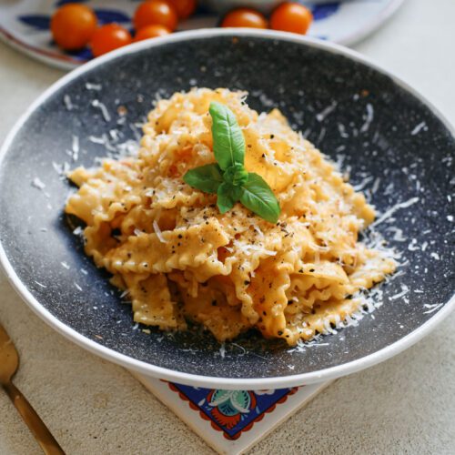 creamy golden tomato pasta