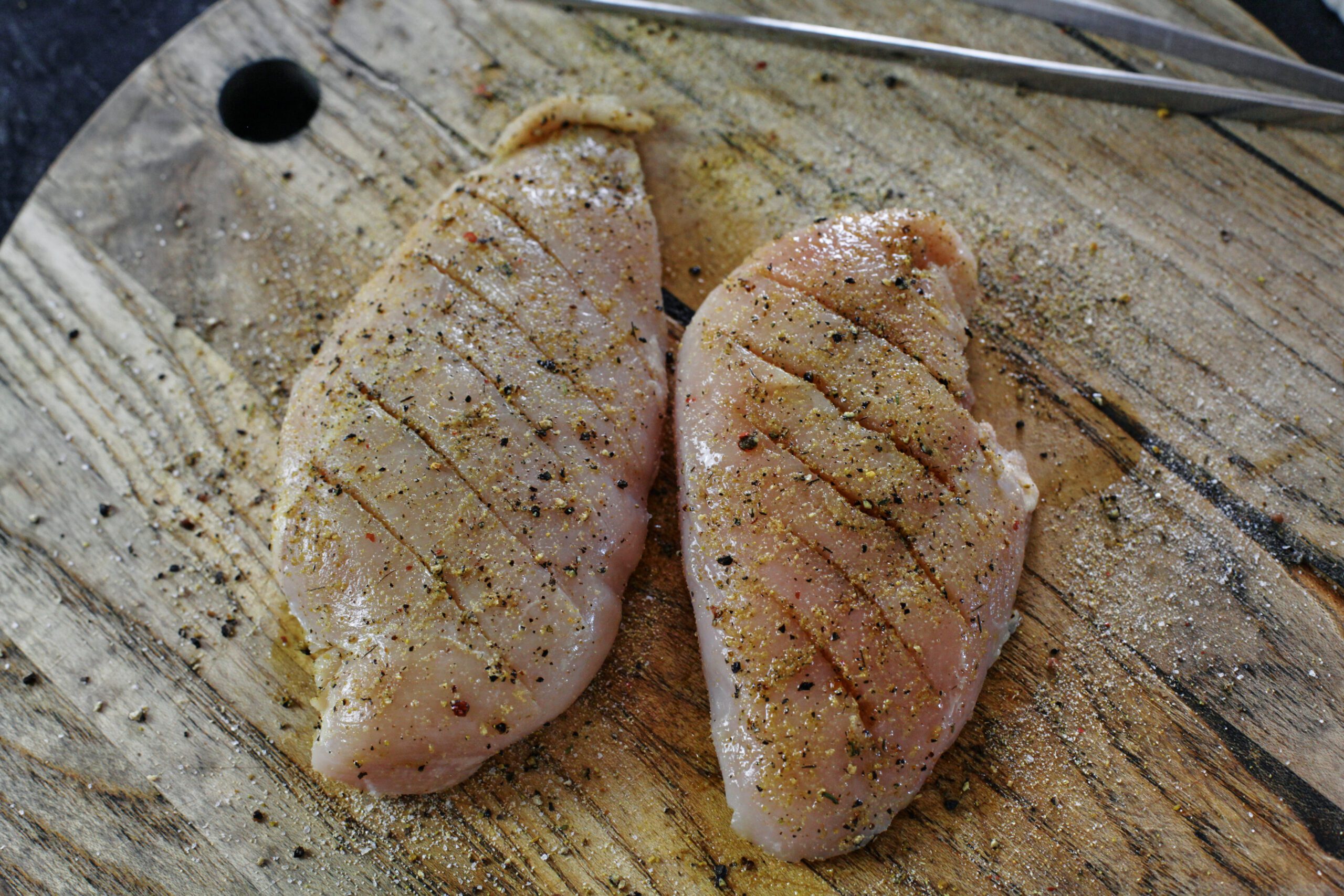Chicken with Garlic Shallot Cream Sauce 3 raw chicken breast, sliced along the top, with olive oil and seasonings
