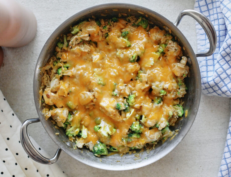 One-Pan Cheesy Chicken & Broccoli Skillet