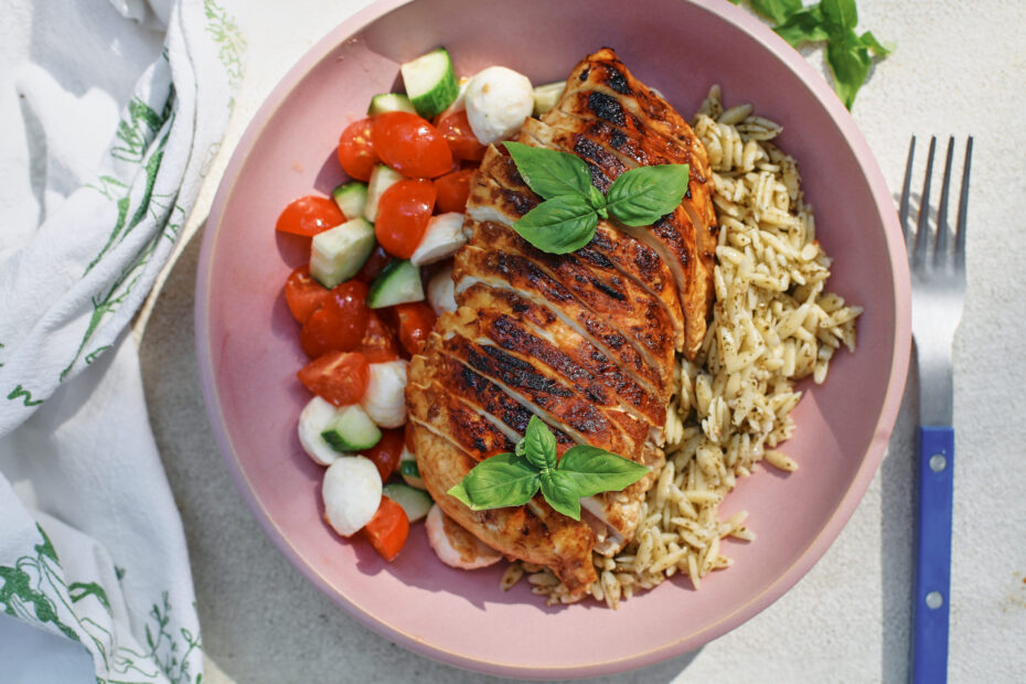 Chicken Pesto Caprese Bowls