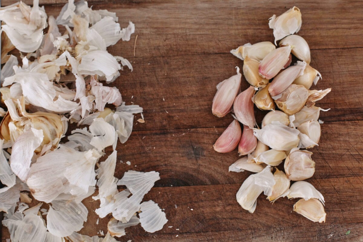 garlic after blanching that needs to be peeeled